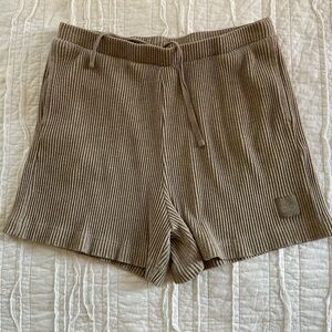 Ribbed Knit Shorts in Brown